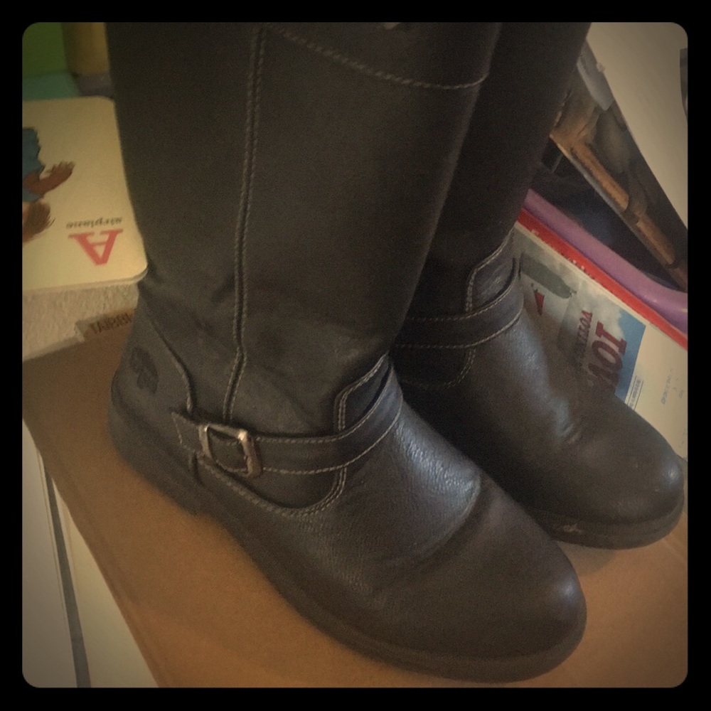 Women’s Waterproof Fashion Boots size 8